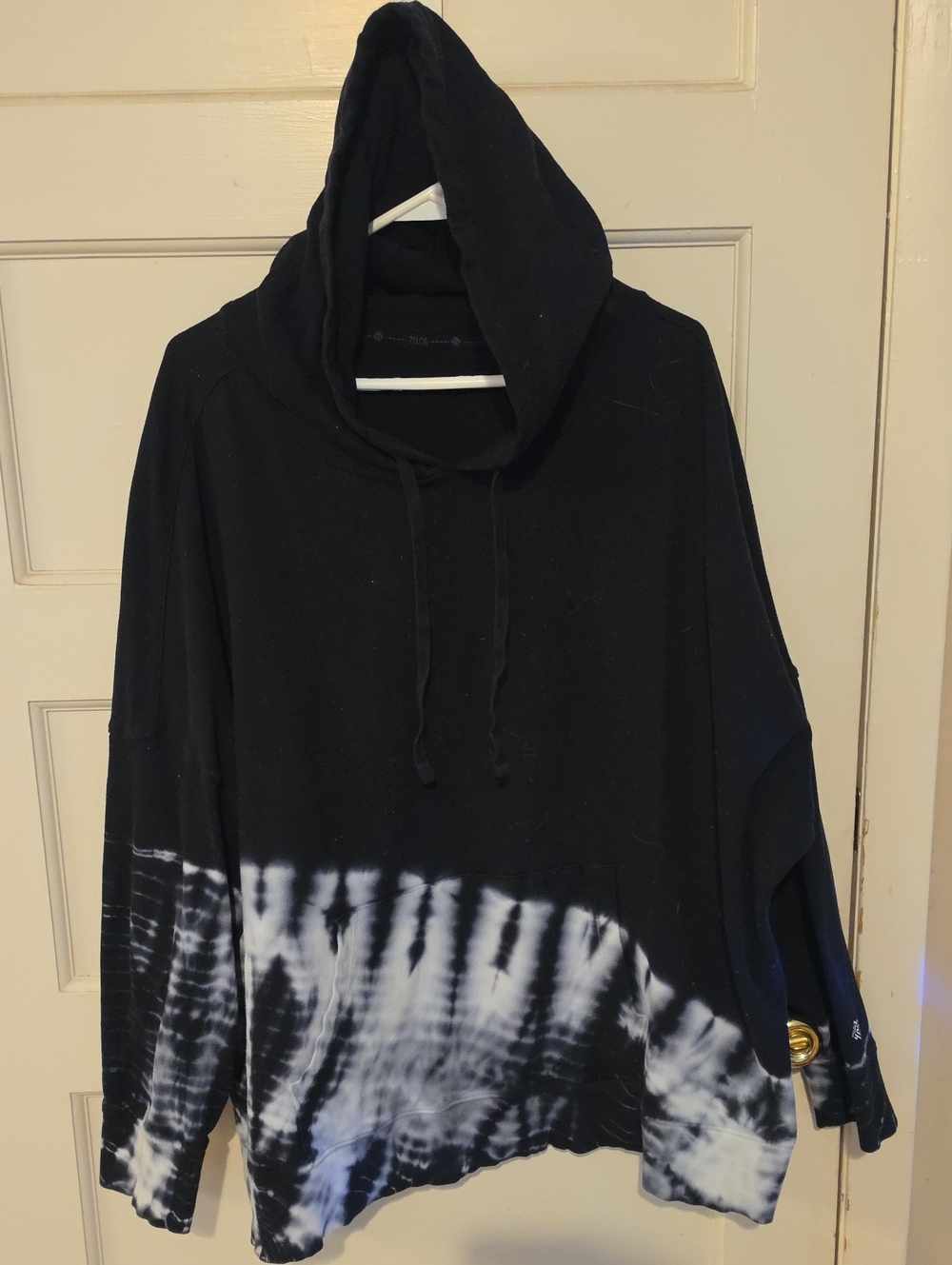 ZELOS Black and White Tie-Dye Hooded Pullover